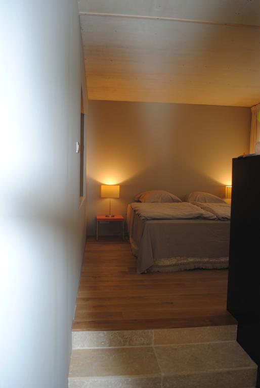 Les Foucauds Hotel Saint-Quentin-de-Caplong Room photo